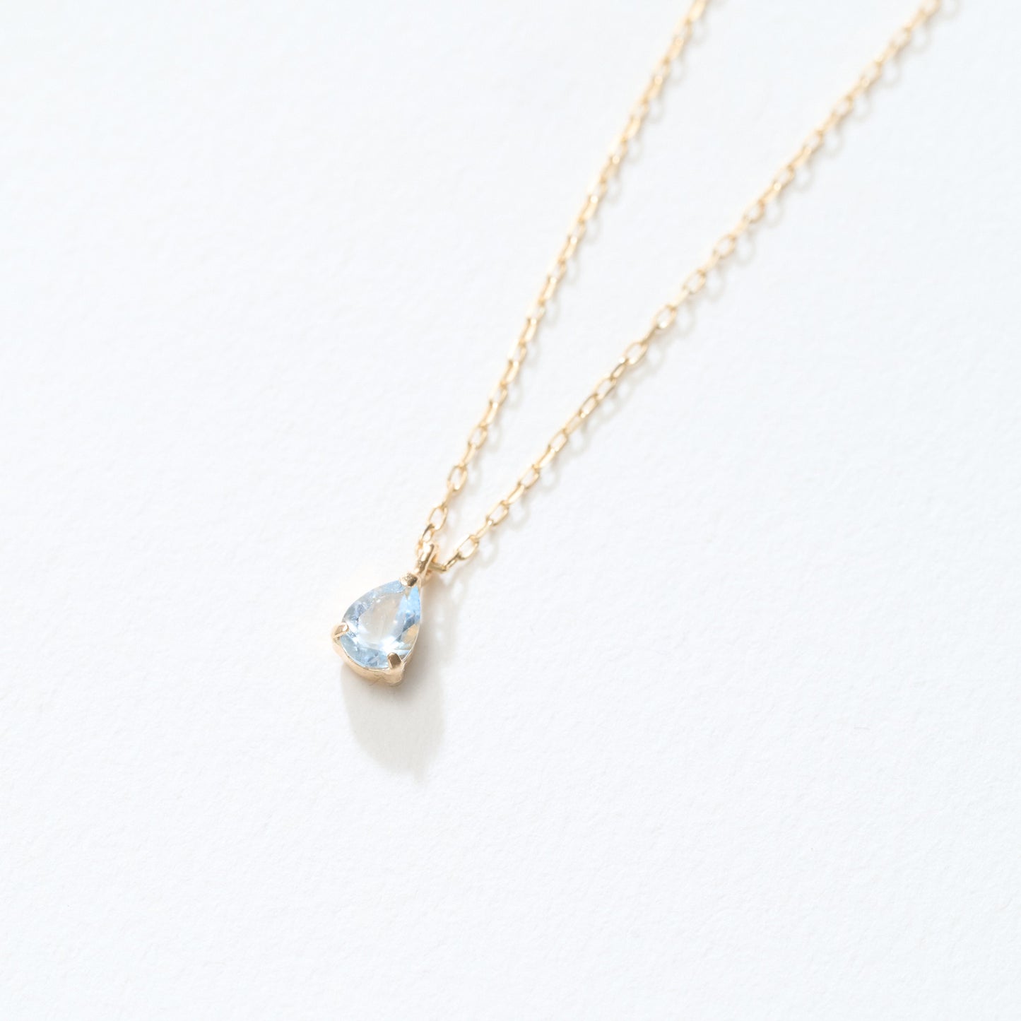 K10YG アクアマリン しずく型ネックレス